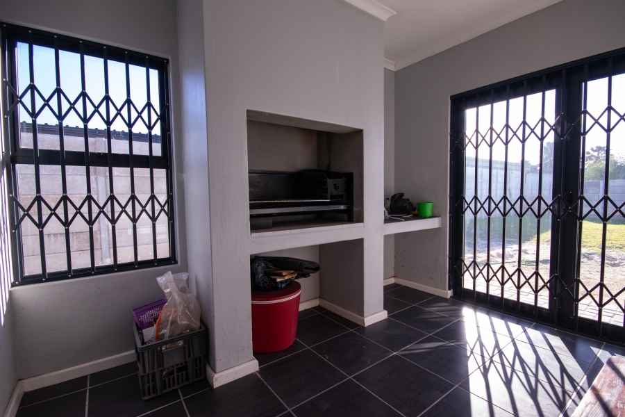 To Let 3 Bedroom Property for Rent in Annandale Western Cape